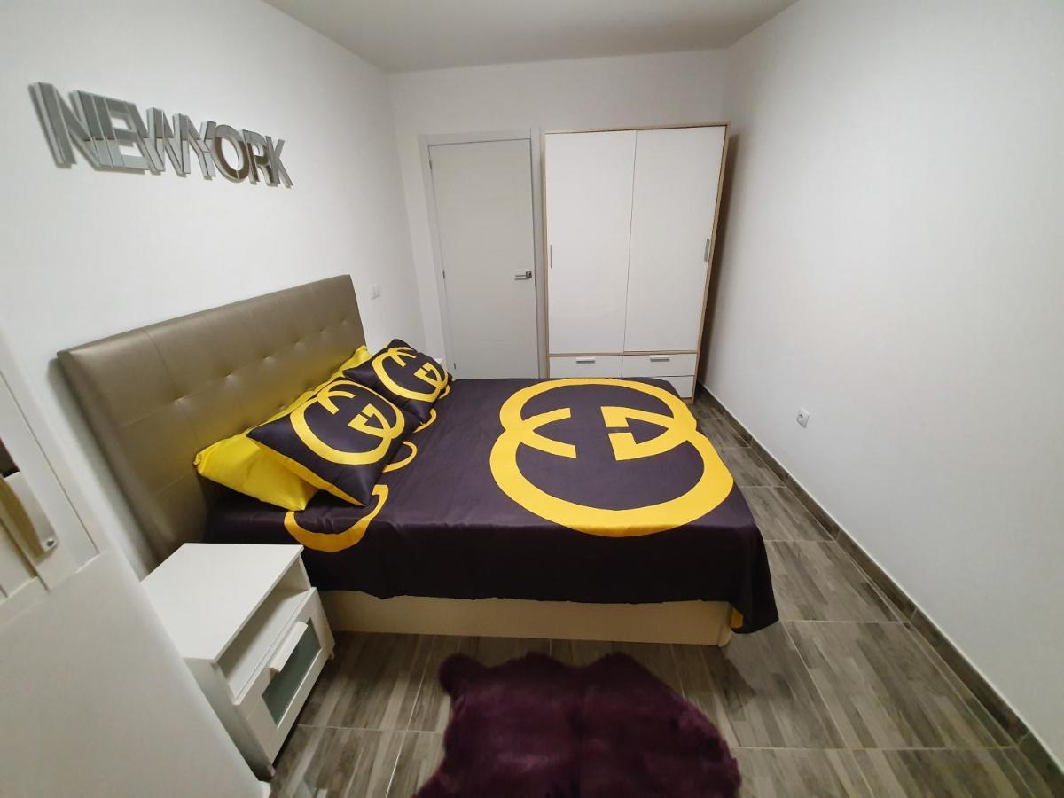 Apartamentos New York Vecindario  Exterior photo